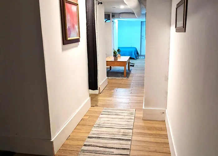 Apartamento Downtown Retreat - Cozy Basement